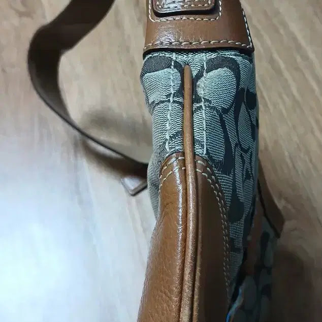 [BUNJANG] Coach Signature Shoulder Bag Brown / 코치 시그니처 숄더백 브라운