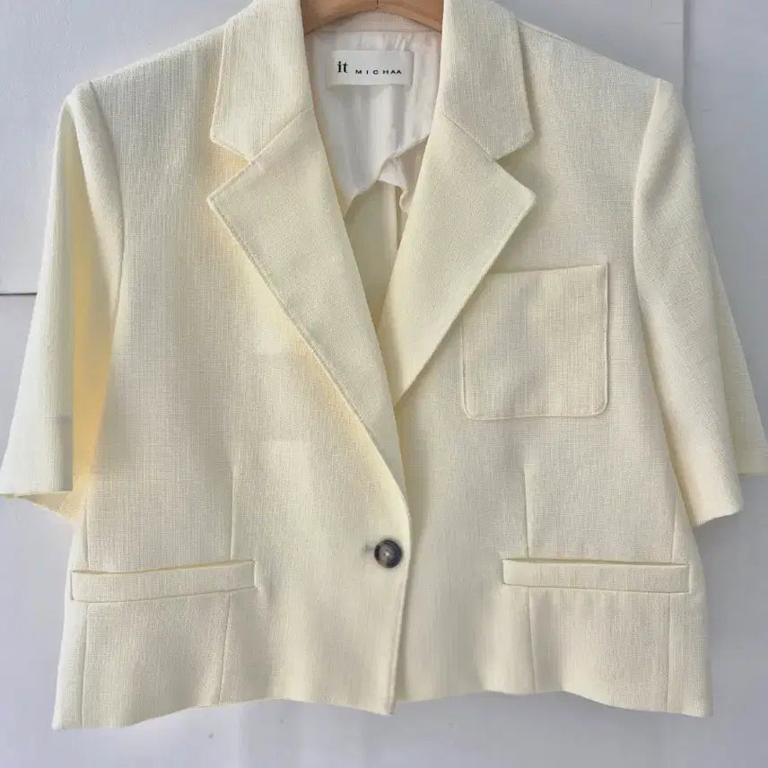 [BUNJANG] It MICHAA Cropped Jacket &amp; Shorts Set - Ivory, Size M/S / 새제품) 잇미샤 크롭자켓M /반바지 S 셋업