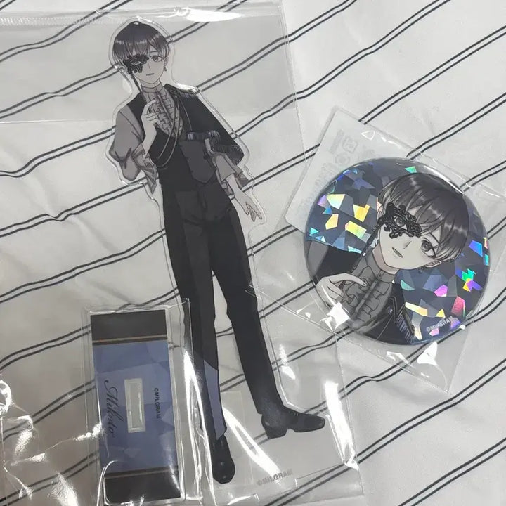 [BUNJANG] Milgram Kayano Mikoto Birthday Illustration Acrylic Stand &amp; Can Badge Set / 밀그램 카야노 미코토 생일 일러스트 (아크릴 스탠드, 캔뱃지)