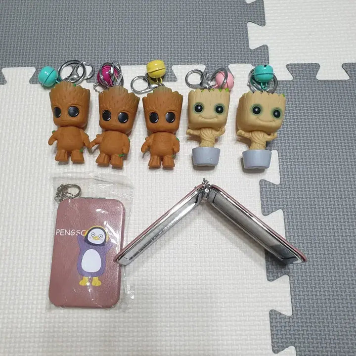 [BUNJANG] Groot Figure Keychain (5pcs) + Pengsoo Mirror (2pcs) Bundle / 그루트 피규어 키링 열쇠고리 5개 + 팽수거울 2개