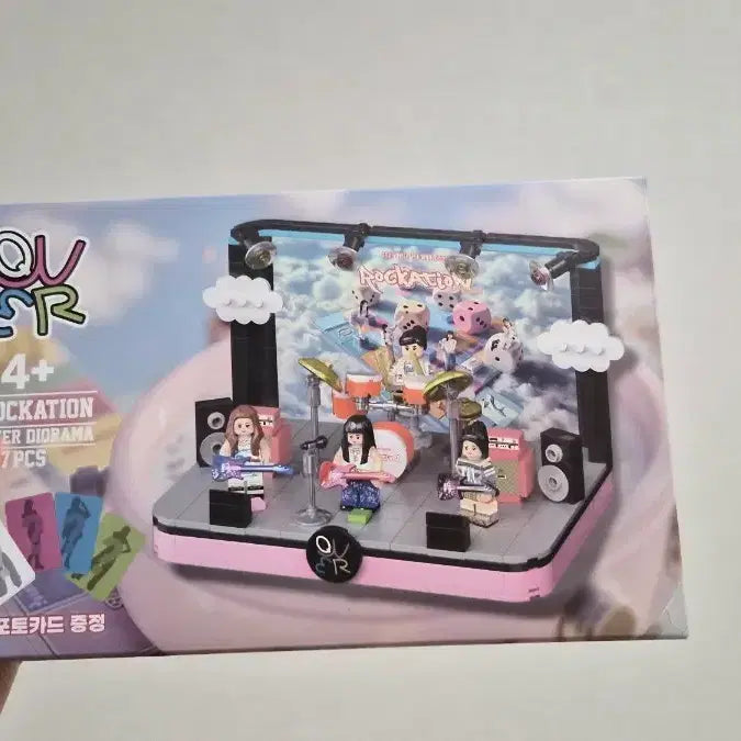 [BUNJANG] QWER Location Diorama (Sealed) / [당일발송가능] QWER 락케이션 디오라마 미개봉
