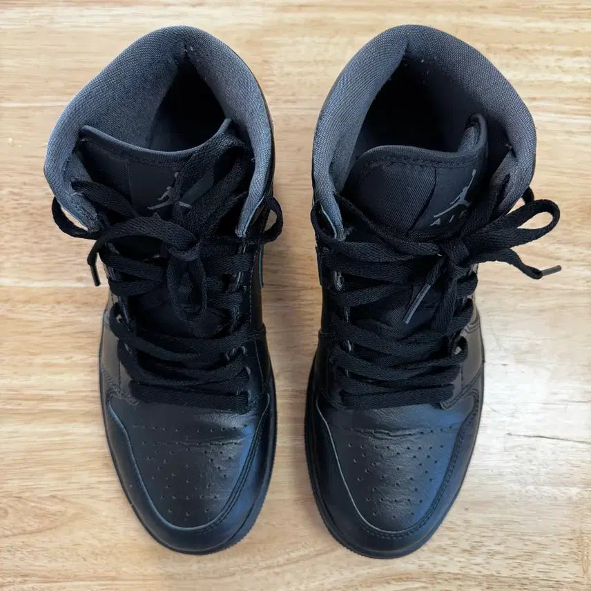 [BUNJANG] Nike Dunk Mid Black (Size 255mm) - Excellent Condition / 나이키 덩크 미드 [255mm] 블랙 (S급)