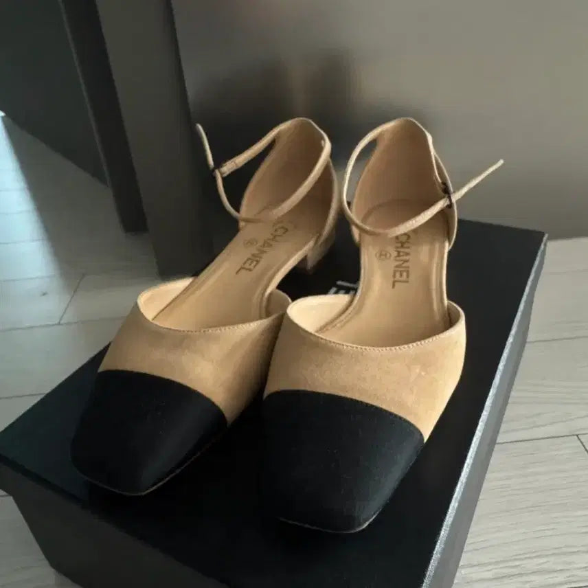 [BUNJANG] Chanel Strap Sandals Beige/Black / 샤넬스트랩