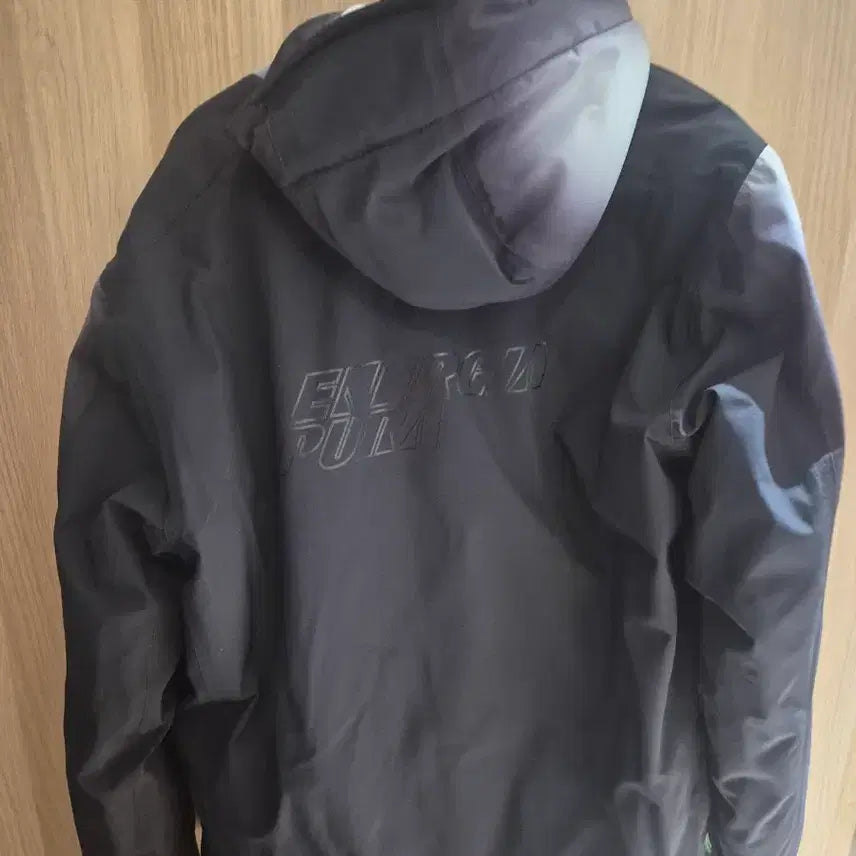[BUNJANG] Holvik Skiwear L Size / 2526 에너지 아푸라 holvik 스키복