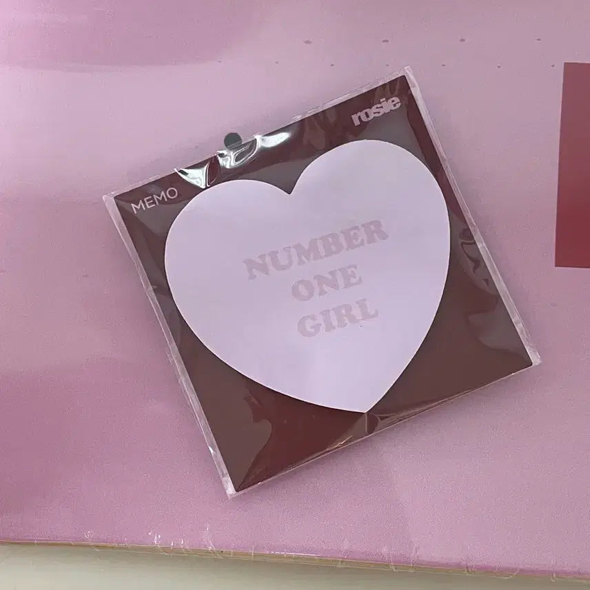 [BUNJANG] Rosie Heart Memo Pad / Rosie 넘버원걸 하트 메모지