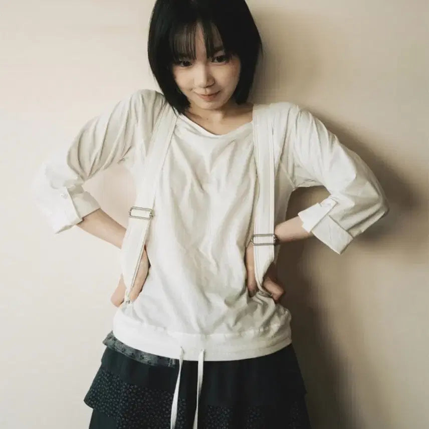 [BUNJANG] OHEHIO Roll-Up Dot Label Tee Ivory / 오헤시오 ROLL-UP DOT LABEL TEE 아이보리