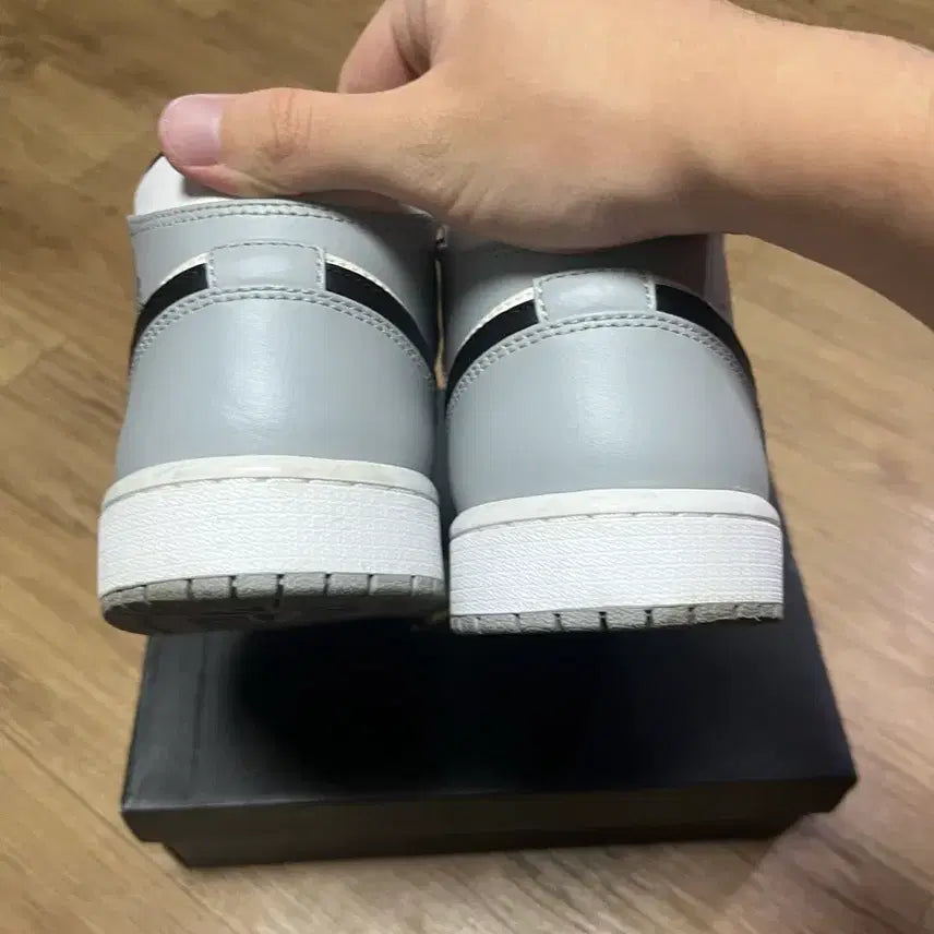 [BUNJANG] Air Jordan 1 Mid Smoke Grey Sneakers (270mm) / 조던 미드 스모크 그레이 270