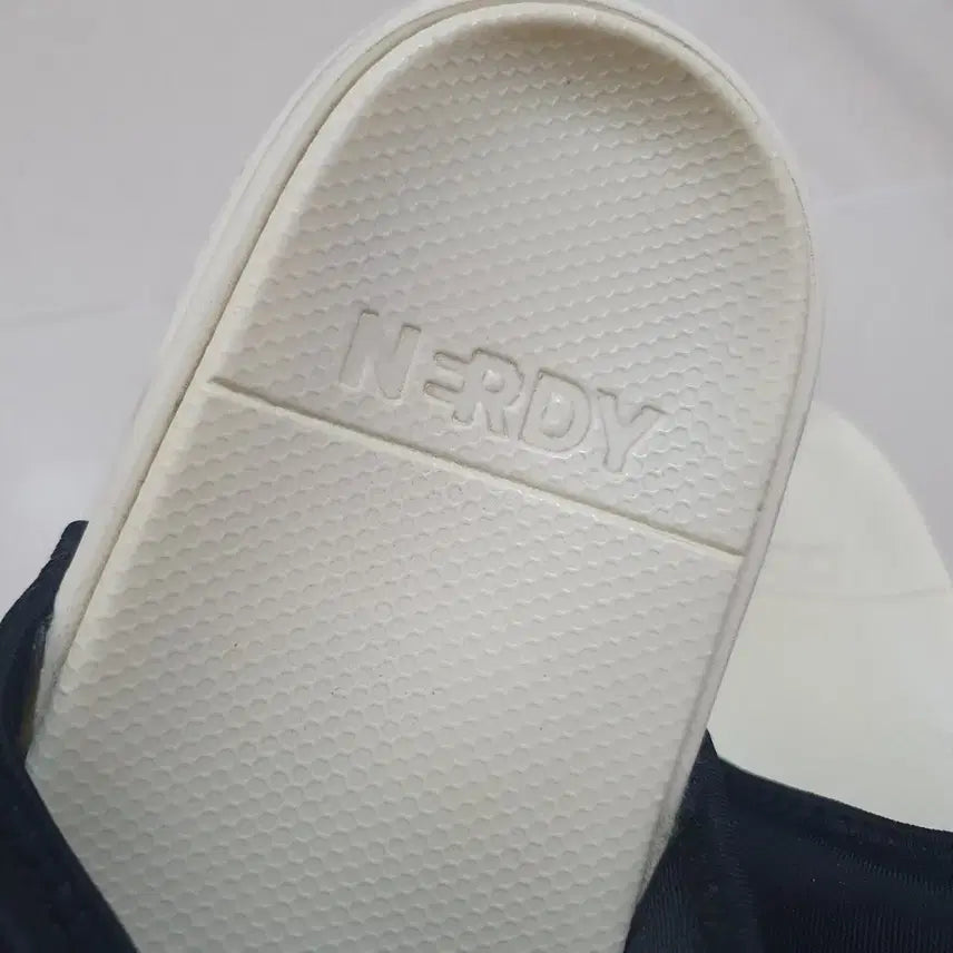 [BUNJANG] Nerdy Velcro Slippers / 널디 벨크로 슬리퍼 230사이즈