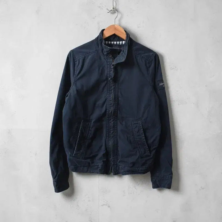 [BUNJANG] Abercrombie &amp; Fitch Cotton Navy Zip-Up Jacket / 아베크롬비 코튼 블루종 자켓 M0507