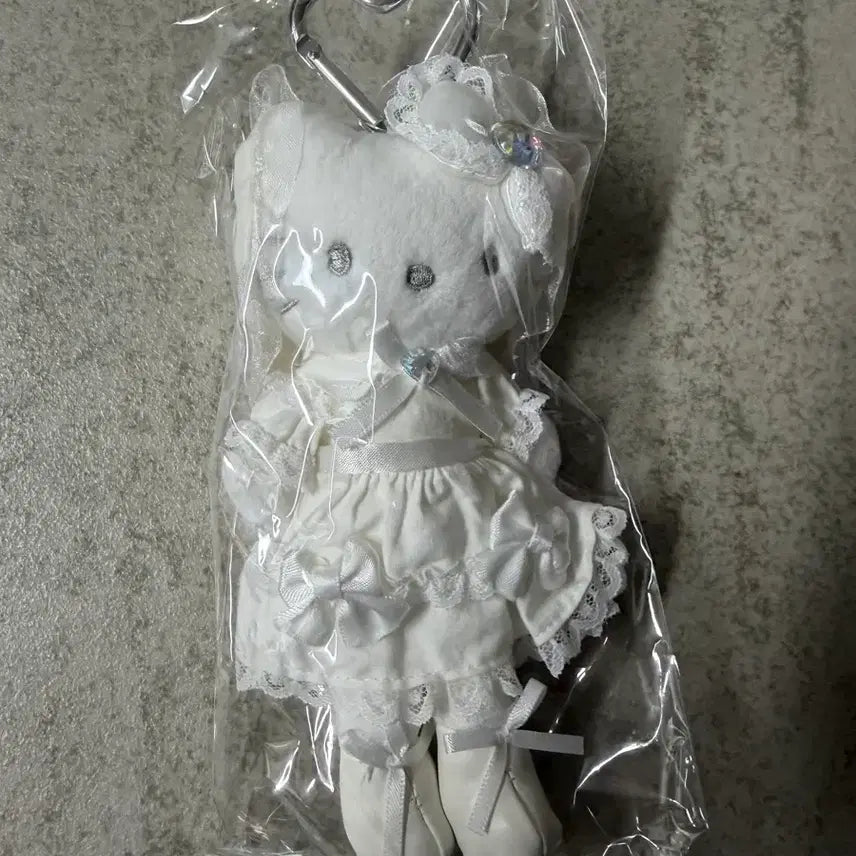 [BUNJANG] Sanrio Style-Up Kid-Land Limited Edition Lolita Kitty White / 산리오 스타일업 키디랜드 한정판 화이트 로리타 키티