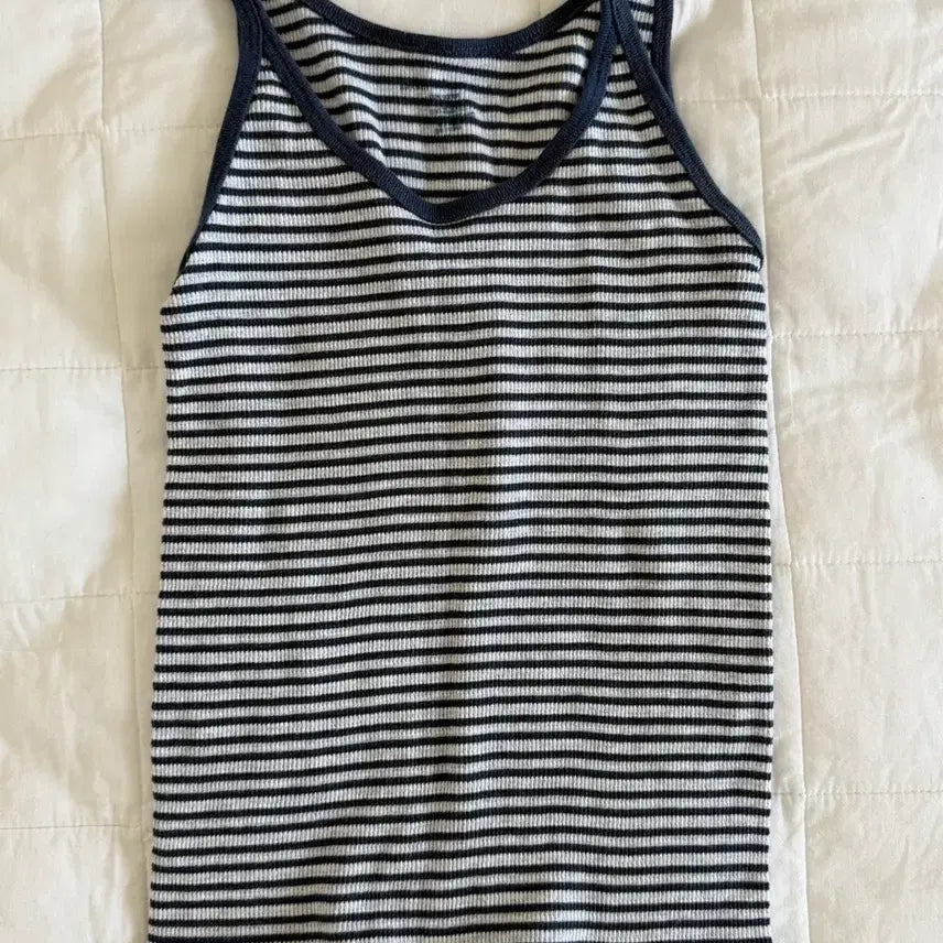 [BUNJANG] Brandy Melville Tank Top / 브랜디멜빌 나시