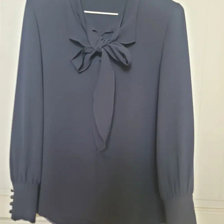 [BUNJANG] AiZabbaba Ribbon Blouse / 아이잗바바 리본 블라우스 85-155