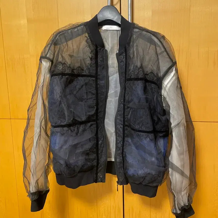 [BUNJANG] SU See-through Lace Bomber Jacket / 새상품 SU 시스루 레이스 봄버 자켓 점퍼