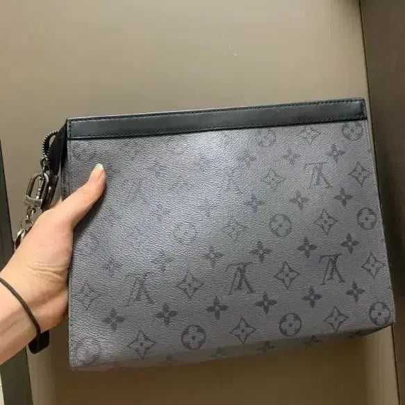 [BUNJANG] Louis Vuitton Monogram Shadow Leather Clutch Bag with Strap / 클러치 보쉐트