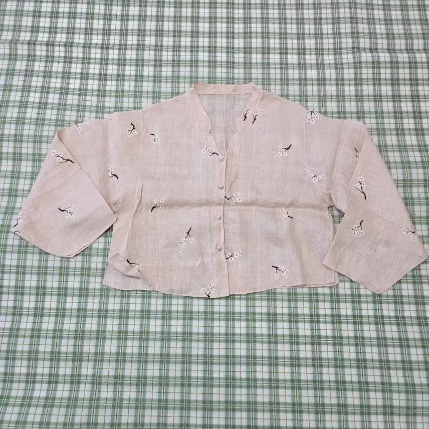 [BUNJANG] Beige Linen Embroidered Jacket - Size 66 / 3ㅡ모시 나몀 개량저고리 ㅡ66
