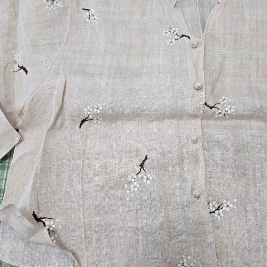 [BUNJANG] Beige Linen Embroidered Jacket - Size 66 / 3ㅡ모시 나몀 개량저고리 ㅡ66
