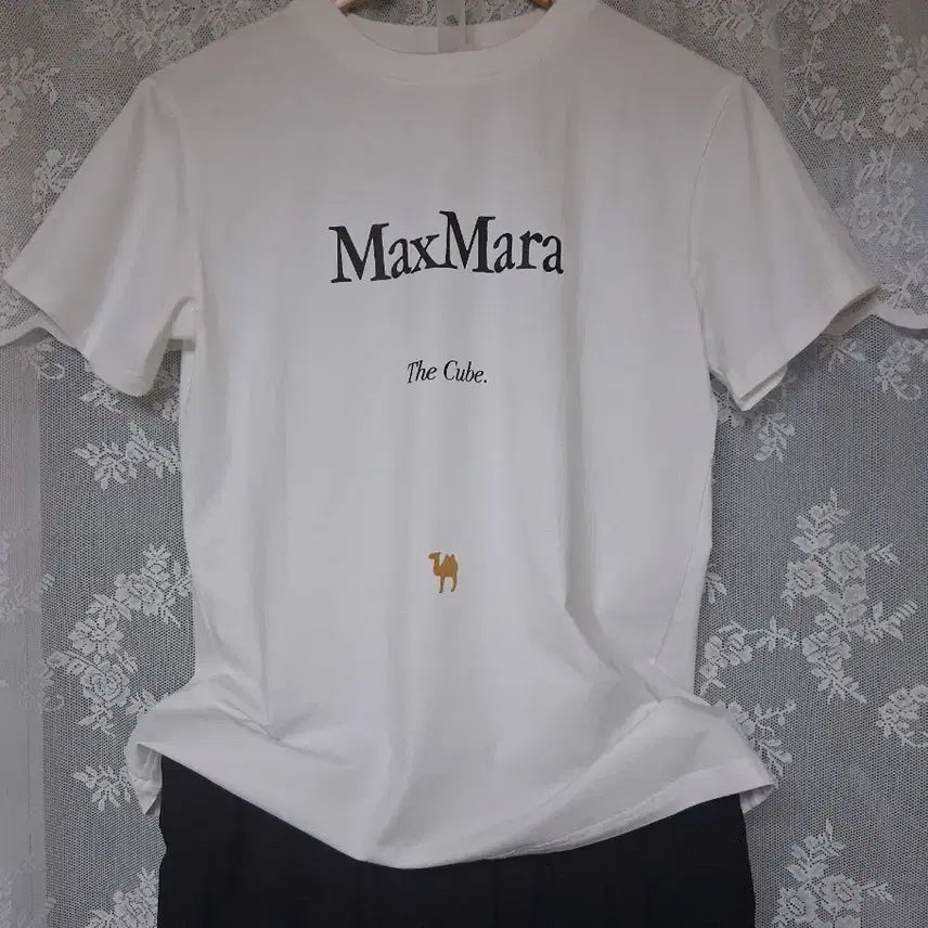 [SOLD OUT] 막스마라 큐브 반팔 티셔츠 화이트