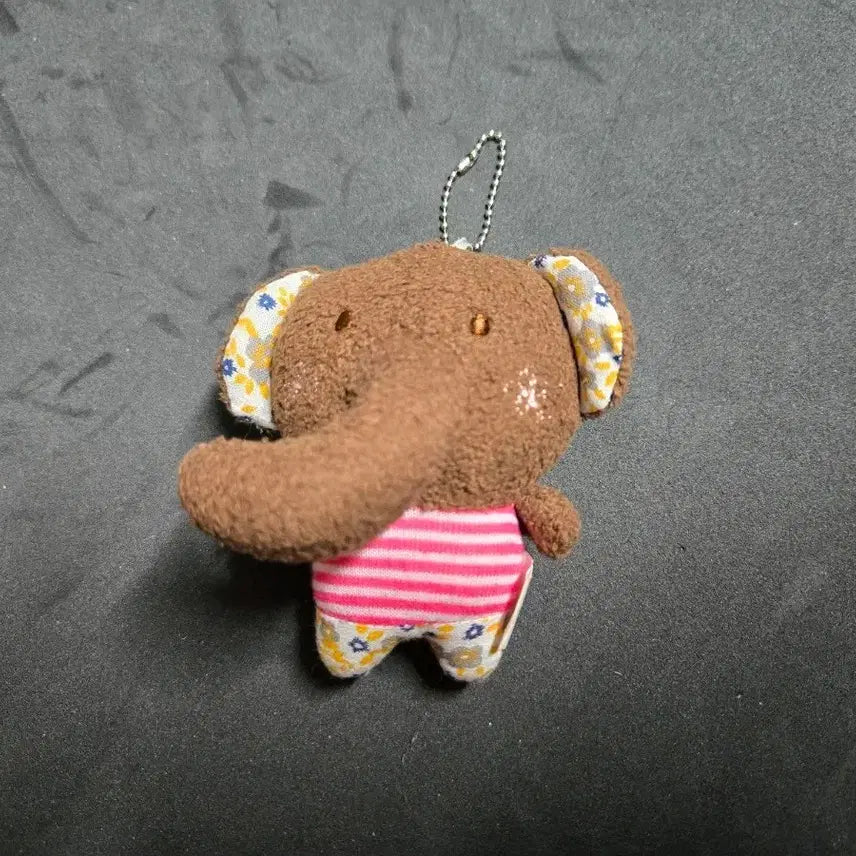 [BUNJANG] Vintage Elephant Keychain Charm / 고전 코끼리인형 키링
