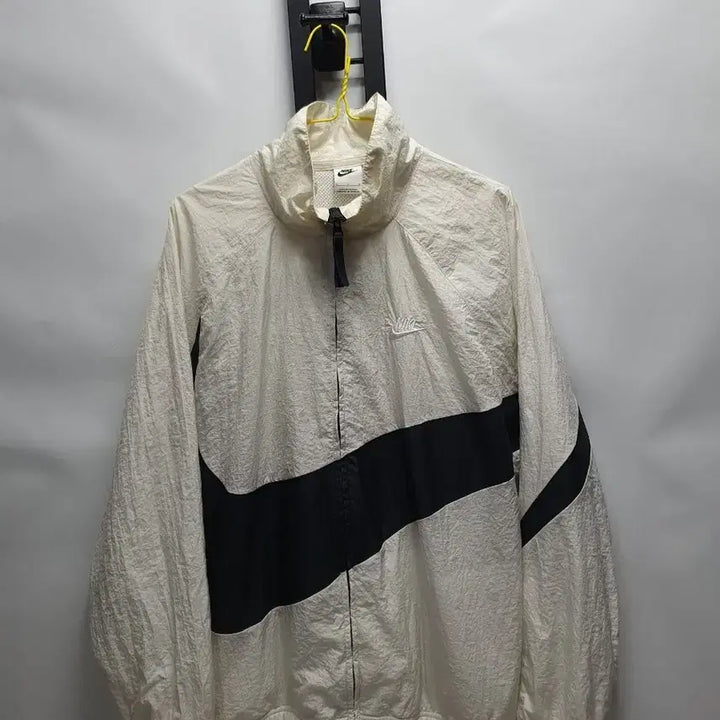 [BUNJANG] Nike Big Swoosh Woven Jacket White L / 나이키 바람막이 빅스우시 우븐 자켓 화이트 L