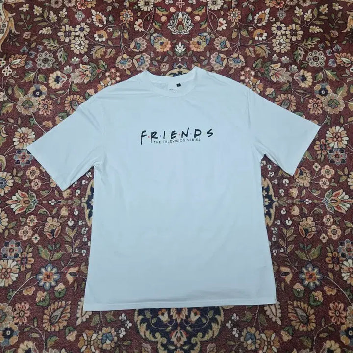 [BUNJANG] FRIENDS "Commandos" Episode Graphic Back Printing Short Sleeve T-Shirt / [S/실측100] 프렌즈 로고/백프린팅 반팔 티셔츠