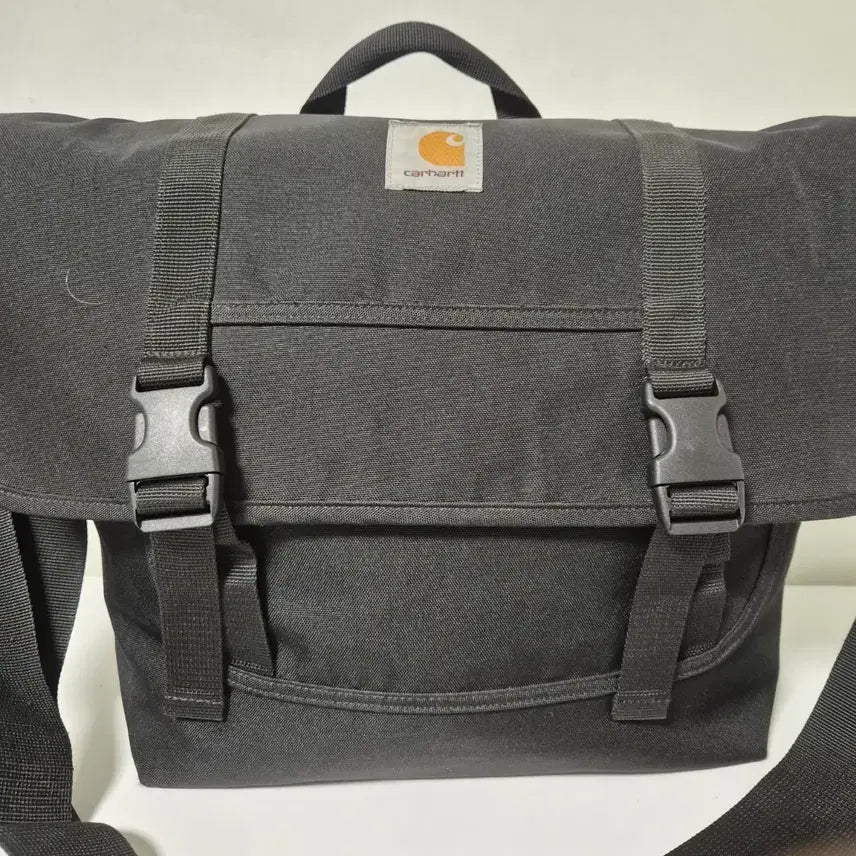 [BUNJANG] Carhartt Black Messenger Bag / 칼하트 블랙 메신저백 가방