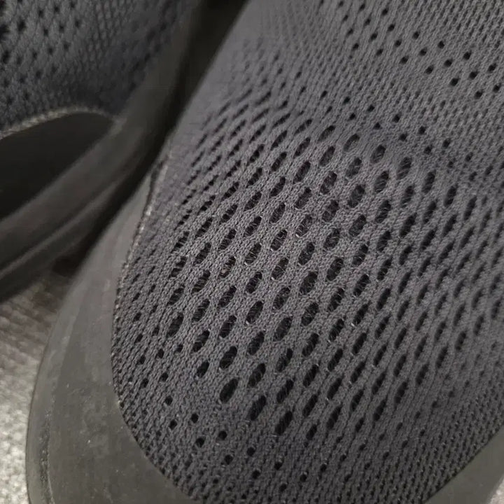 [BUNJANG] Skechers Go Walk Slip-On Black / 스케쳐스 고워크 슬립온 블랙 255
