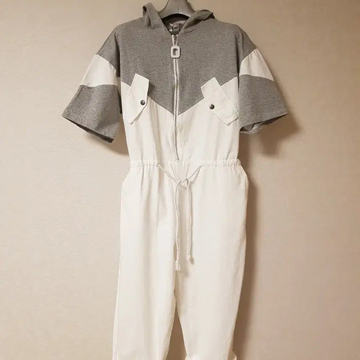 [BUNJANG] Hooded Short-Sleeve Jumpsuit / 후드 반팔 점프수트