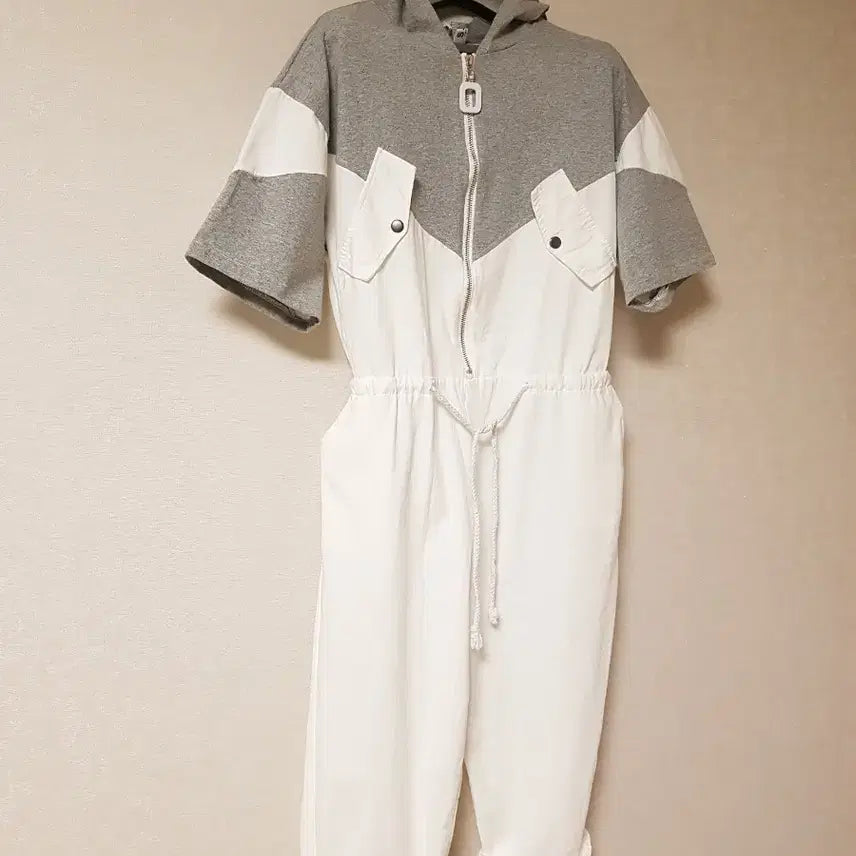 [BUNJANG] Hooded Short-Sleeve Jumpsuit / 후드 반팔 점프수트