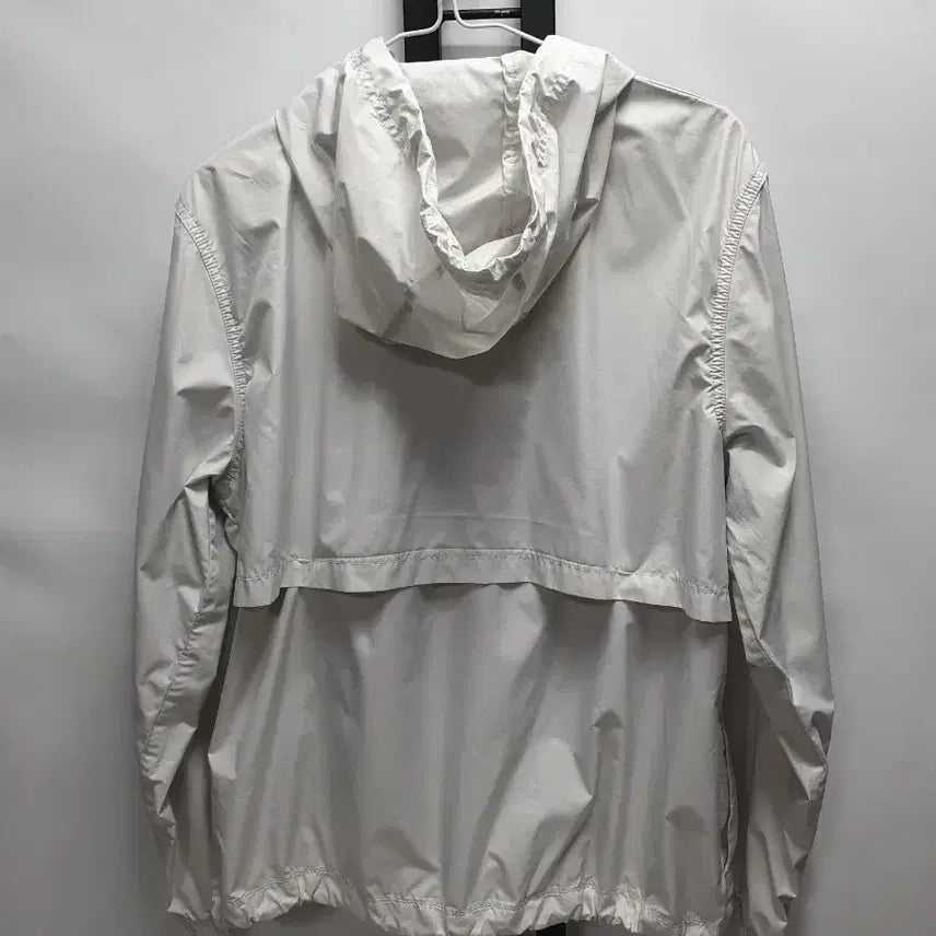 [BUNJANG] Nike Essential Repel Woven Hooded Jacket White / 나이키 바람막이 에센셜 리펠 우븐 후드 자켓 화이트 m