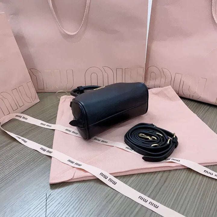 [BUNJANG] Miu Miu Black Tote Bag with Strap / 미우미우 블랙 토트백 + 스트랩