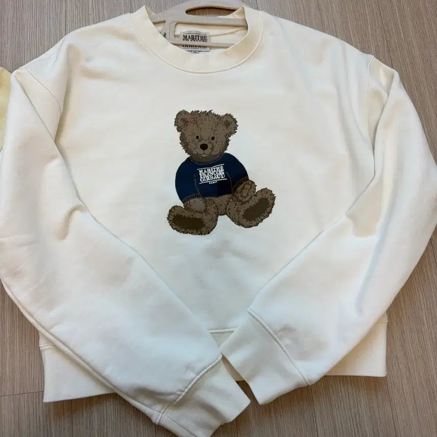 [SOLD OUT] 마리떼 프랑소와 저버 곰돌이 맨투맨m+옐로우반팔 m