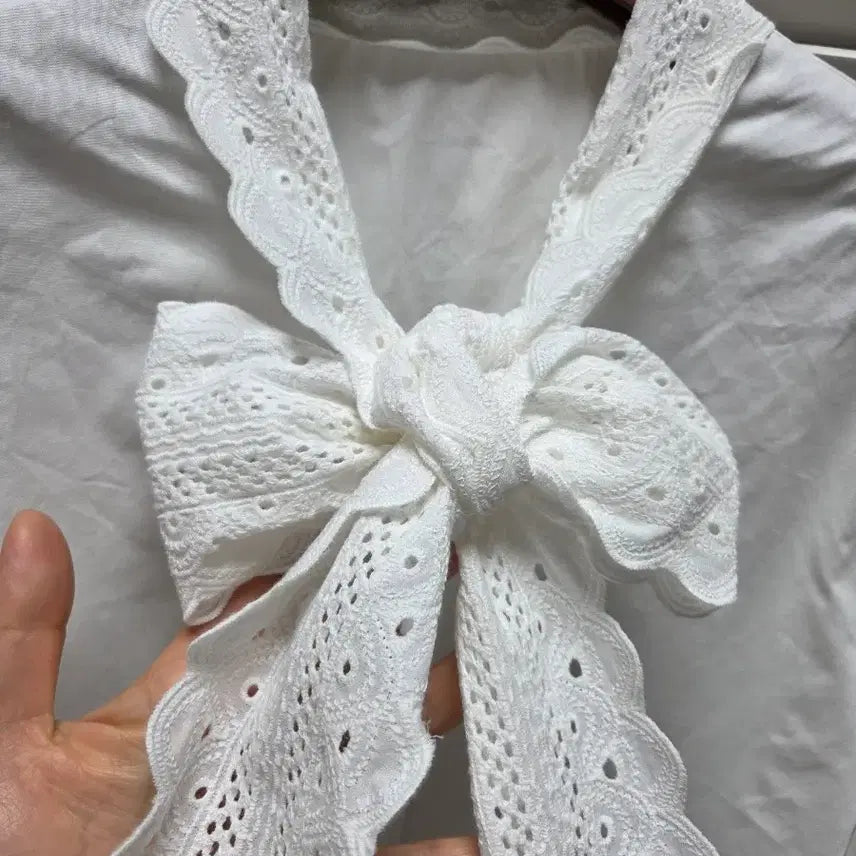 [BUNJANG] Ribbon Collar Blouse / 리본 카라넥 블라우스