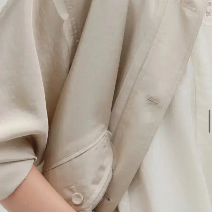 [BUNJANG] Salty Pebble Glossy Field Jacket Beige / 솔티페블 글로시 필드 자켓 베이지