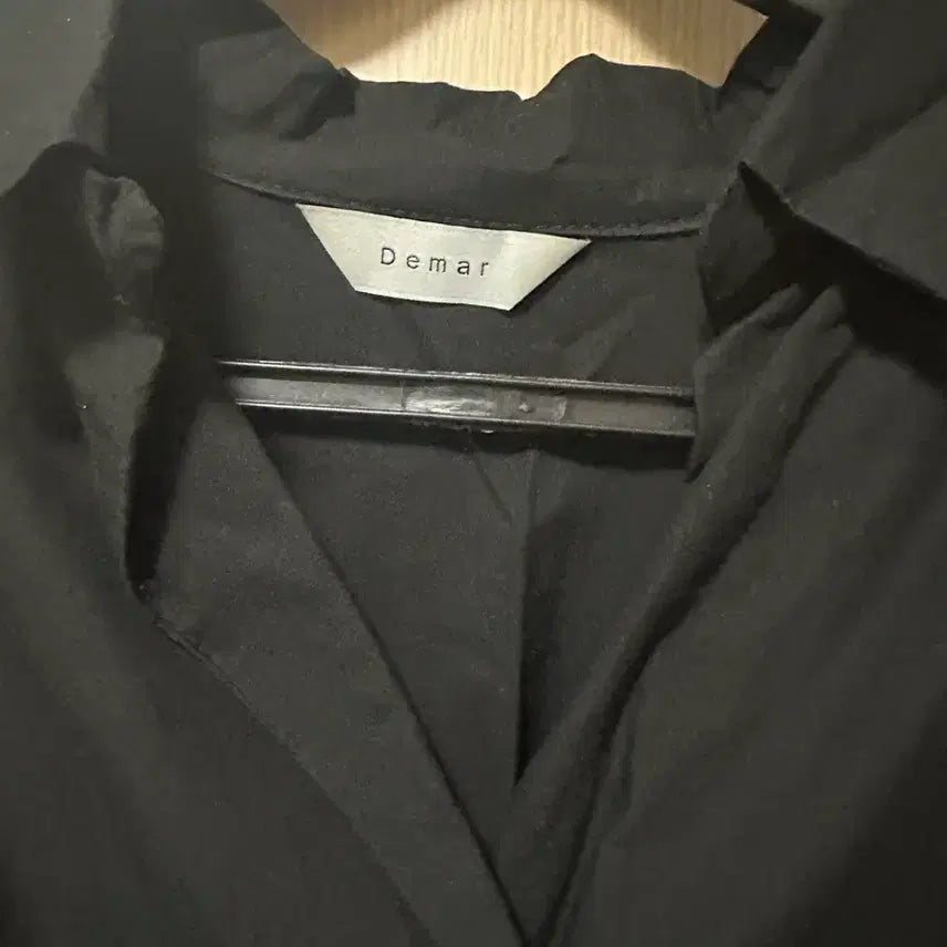 [BUNJANG] Demar Black Short Sleeve Blouse / 드마르 블랙 반팔 블라우스