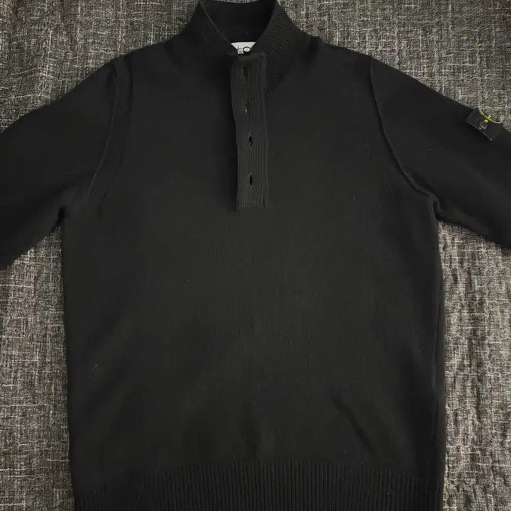 [BUNJANG] Stone Island Half Zip Knit 25FW Size L / 스톤아일랜드 하프집업 니트- 25FW 사이즈 L