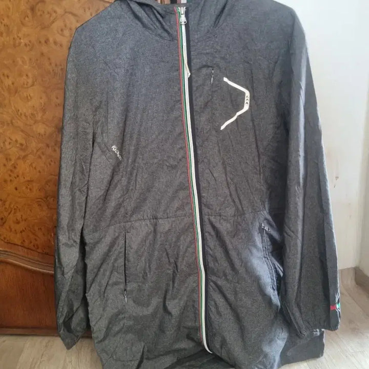 [BUNJANG] Kickers Windbreaker Coach Jacket / 키커스바람막이코치자켓  105