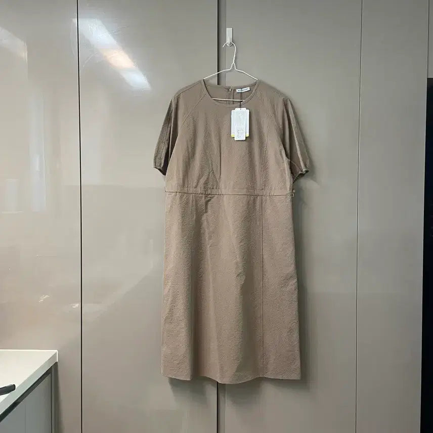 [BUNJANG] Anne Klein Ribbed Material Dress / (새상품)앤클라인 엠보 바스락재질 원피스 M