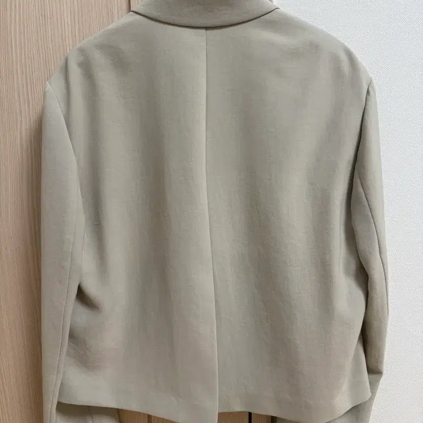[BUNJANG] SJYP Embroidered Cropped Jacket / 타임_에스제이 자수 크롭 자켓
