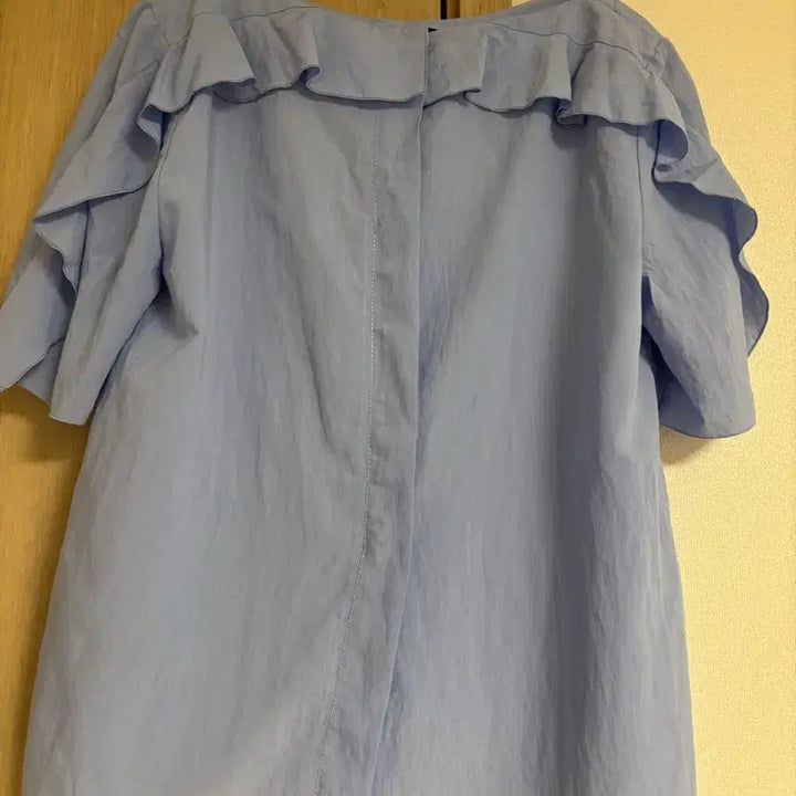 [BUNJANG] Lucky Chouette Asymmetrical Frill Blouse Size 36 / 럭키슈에뜨 언발란스 프릴 블라우스 36