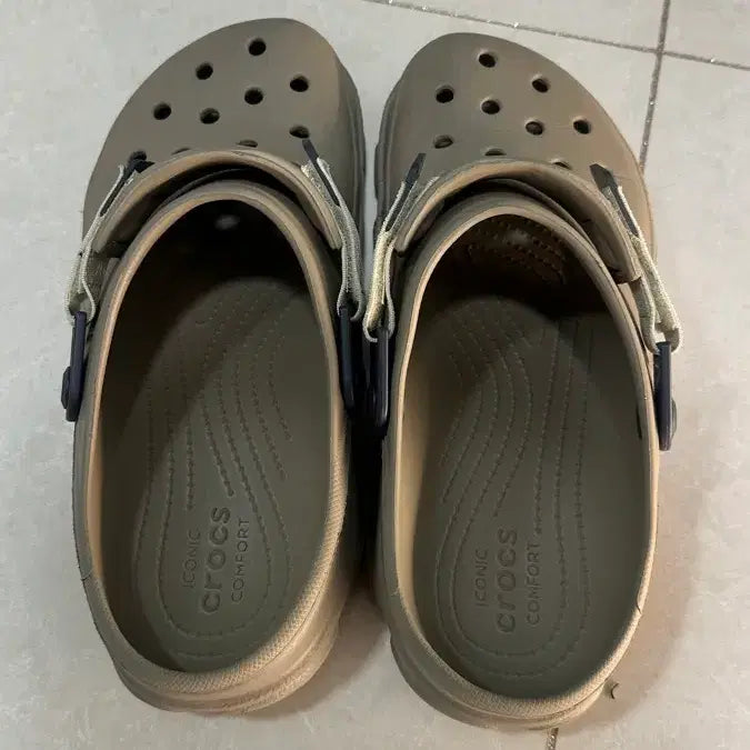 [BUNJANG] Crocs All Terrain Khaki / [M9, 270] 크록스 올터레인 카키
