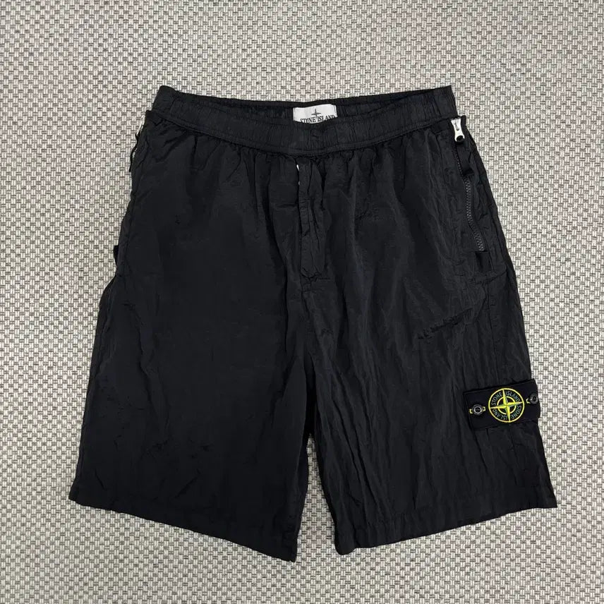 [BUNJANG] Stone Island Patch Nylon Shorts / [32]스톤아일랜드 와펜패치 나일론 반바지