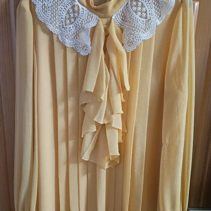 [BUNJANG] MOJO.S.FINE Lace Collar Blouse / 모조에스핀 블라우스 레이스카라