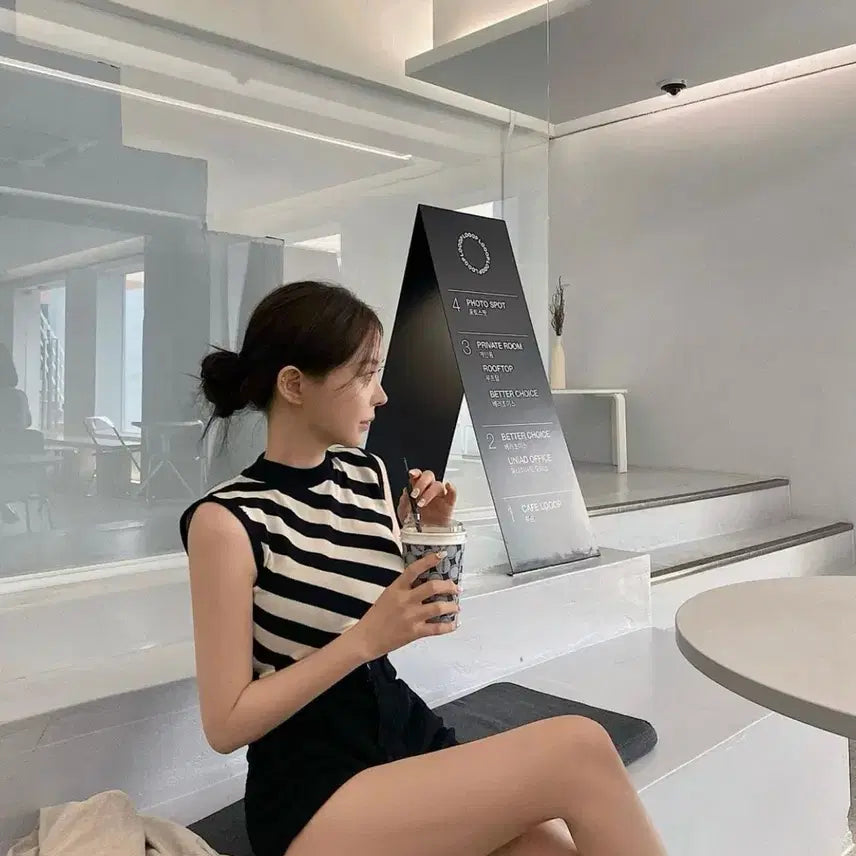 [BUNJANG] Diagonal Sleeveless Tank Top / 사선 민소매 나시