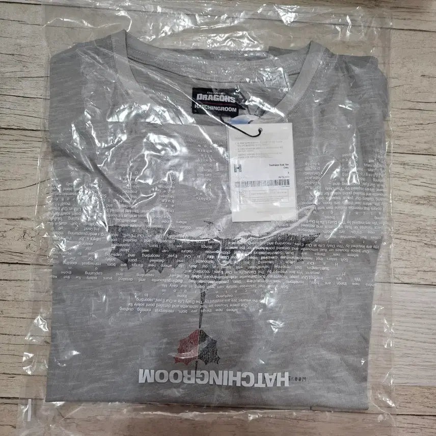 [BUNJANG] Hatching Room How to Train Your Dragon Collaboration Short Sleeve T-Shirt / 새상품 해칭룸 드래곤길들이기 콜라보 반팔티셔츠
