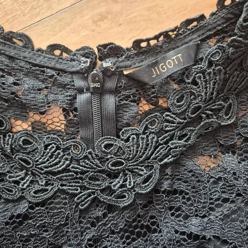 [BUNJANG] JIGOTT Black Lace Midi Dress / JIGOTT 블랙 레이스 원피스