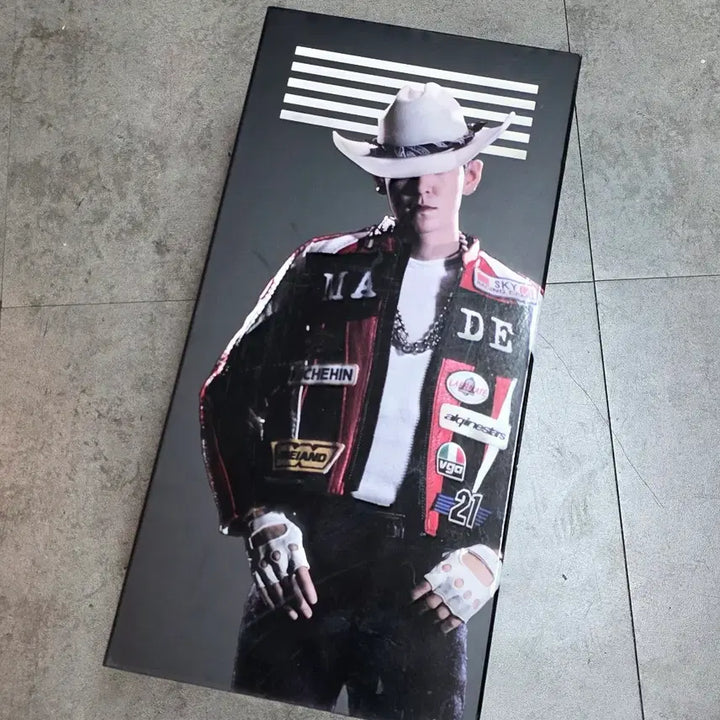 [BUNJANG] Enterbay x YG TOP 1/6 Scale Action Figure Limited Edition 10th Anniversary / 빅뱅 탑 1/6 액션 피규어 한정판 10주년 기념피규어