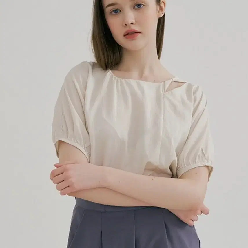 [BUNJANG] MONT Twisted Ivory Blouse / 몬츠 MONT 꼬임 아이보리 블라우스/택포