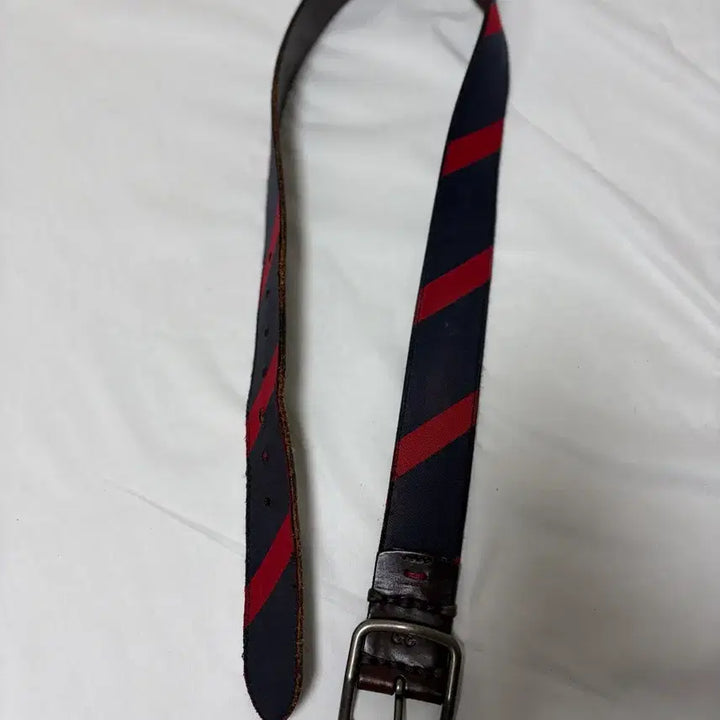 [BUNJANG] Abercrombie Reversible Brown Leather Belt / 네이비 레드 스트라이프 벨트