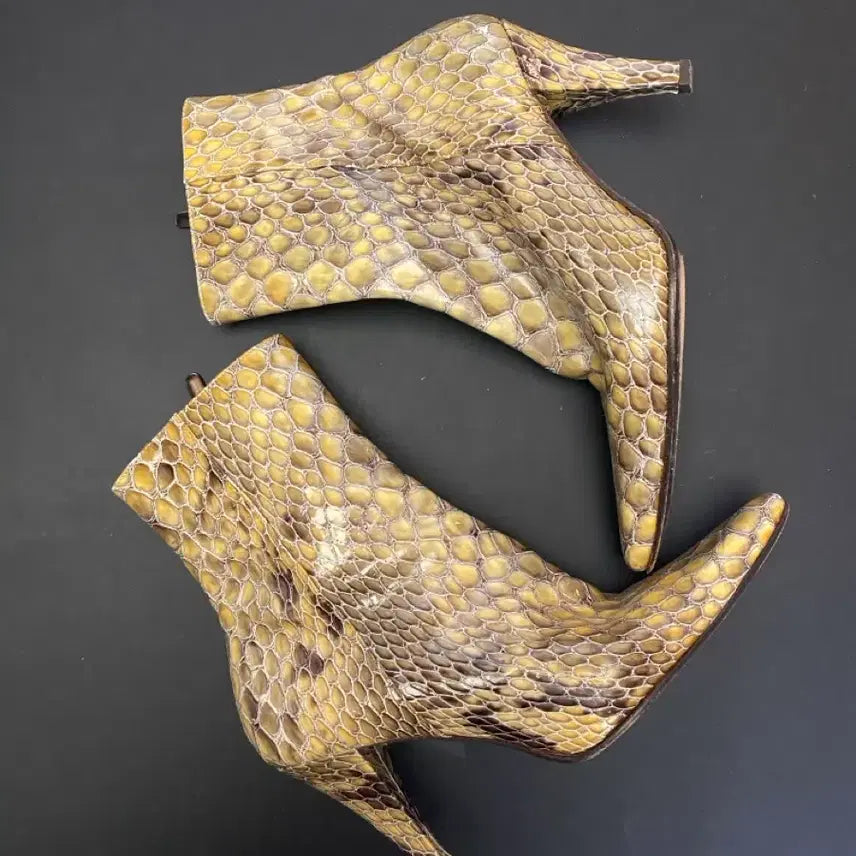 [BUNJANG] Python Pattern Ankle Boots - Size 37 / 파이톤 앵클 부츠 37