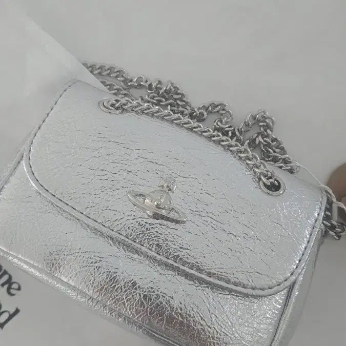 [SOLD OUT] 비비안웨스트우드 실버체인백
